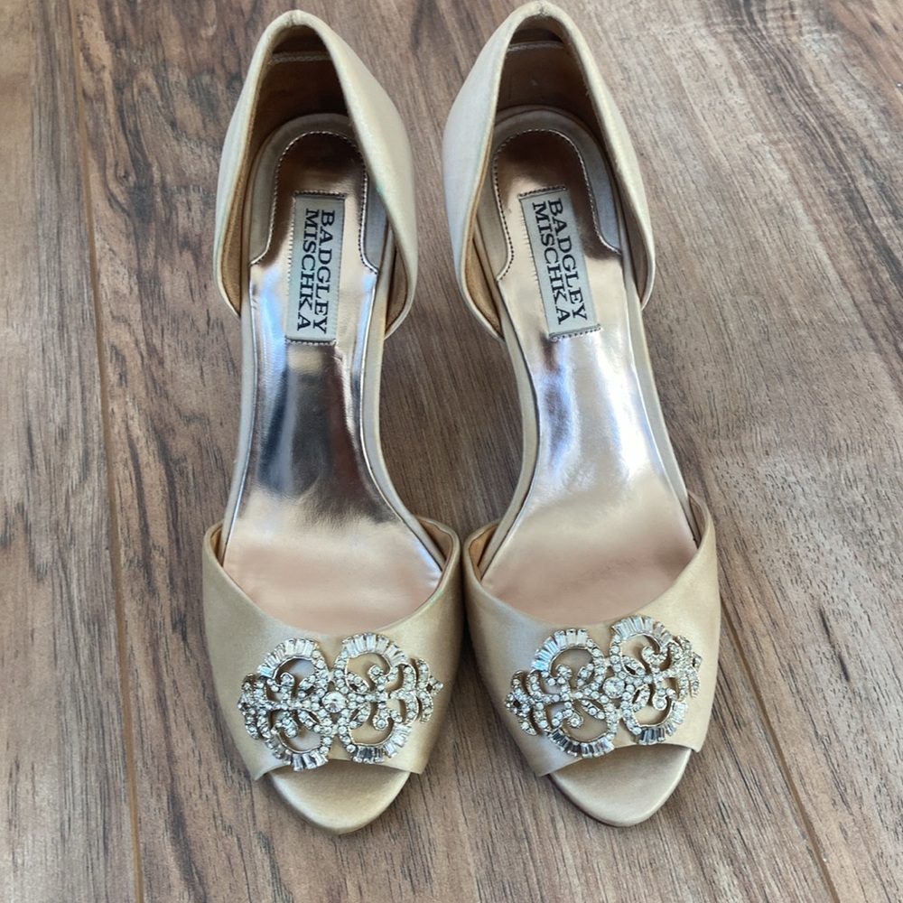 Badgley Mischka neutral colored heels, open toe with jewel details